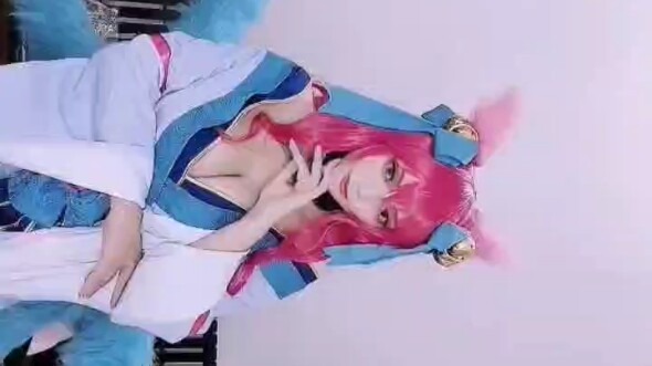 Liên Minh Huyền Thoại - Soul Lotus Ahri cos