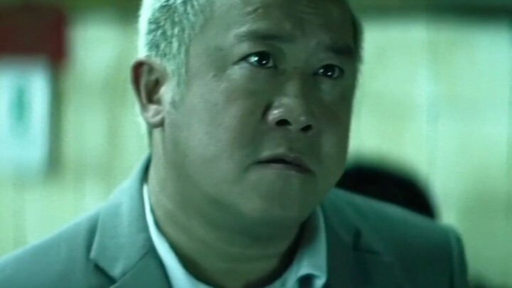 Before this movie, Eric Tsang played funny roles, until he played Han Chen, he gave people a chillin