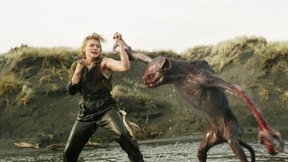 Female Soldier Has To Fight Against a Monster To Protect Her Fellows