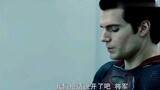 Adegan Man of Steel milik Superman memiliki rasa penindasan dan pencelupan yang kuat