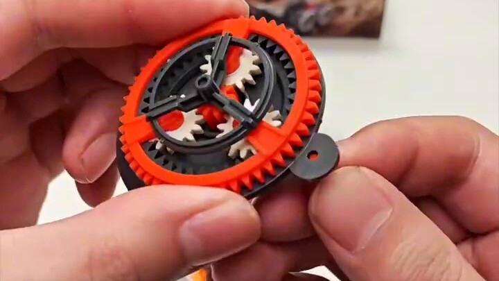 [Unboxing] I built a mini Mars rover! Solar power?