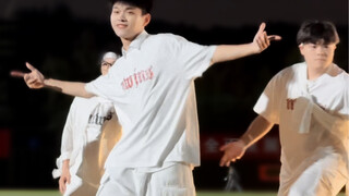 懂不懂大学操场和鲸曲的适配度！！