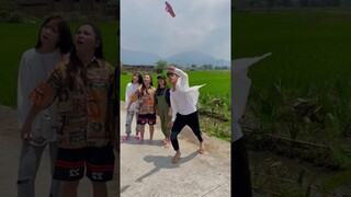 Phi Dép Vào Cây Đu Đủ #shorts #comedy #hindi #funny