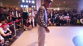 Yang Wenhao pretends to be a 70-year-old man and dances street dance better than young people🤣!