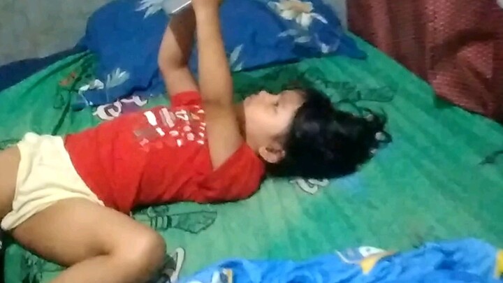 punya adek mager gays