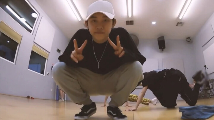 【Choi Yeonjun】Yeonjun pergi ke Amerika Serikat untuk belajar tari sebelum debut