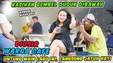 Kasihan Gembel Duduk Dibawah | Diusir Warga Cafe Untung Main Lagu Ini Langsung Jatuh Hati!