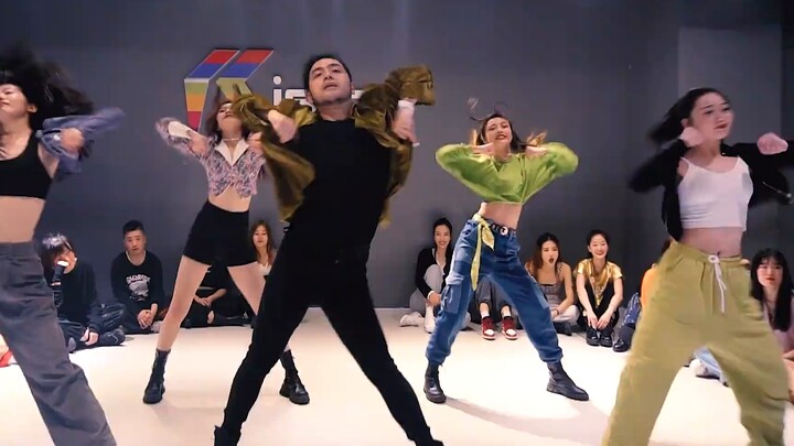 [Kuo Shao_Shen Xukuo] Shen Xukuo ออกแบบท่าเต้น "Levitating" ของ Dua Lipa ในวันนี้ และเป็นอีกหนึ่ง Ku