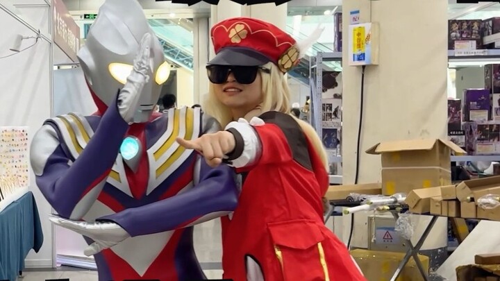 Điều gì xảy ra khi Ultraman xuất hiện tại Comic-Con? [Triển lãm truyện tranh Jinan Fantasy Sakura]