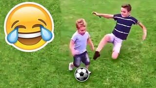 COMEDY FOOTBALL & FUNNIEST FAILS #5 (TRY NOT TO LAUGH)