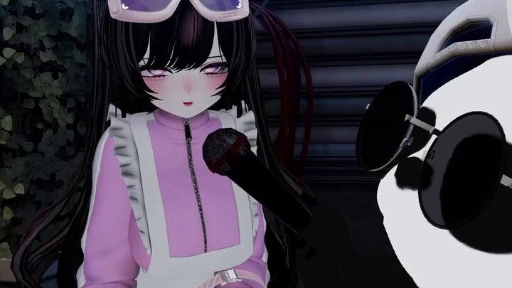 Some people fight with guns, some people clamp you, the first clamp girl in Cyber, interviewing youn