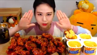 Mukbang đùi gà sốt cay chấm sốt phomai #mukbang