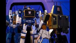 Animasi stop-motion Transformers yang mengagumkan, menggunakan mainan level MP untuk menciptakan kem