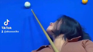 hayo siapa yang suka main billiard?