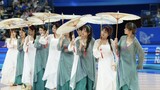 The cheerleaders of the Asian Games also "kicked things up", integrating opera and cheongsam into ho