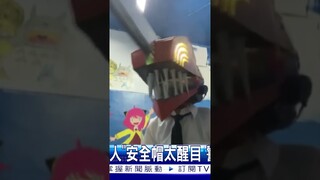 Ojol di Taiwan Kerja Sambil Cosplay Denji dari Chainsaw Man