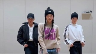 #Selfish Dance Challenge