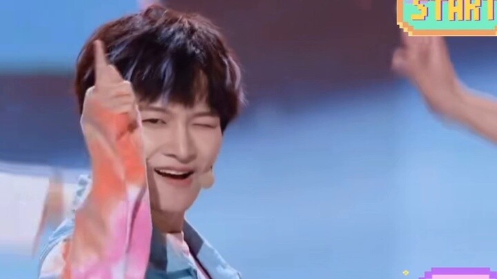 【Reaksi Zhou Shen ③】Pemimpin atas sangat imut dan dia terus tertawa. Aku tidak menyangka dia juga pa