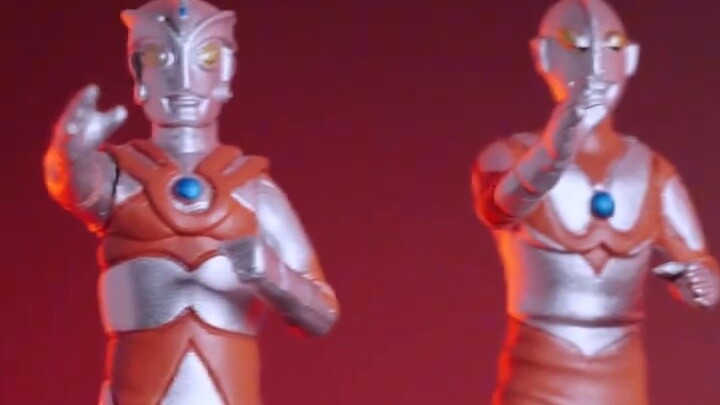 Episode dengan konten Ultraman tertinggi! Membuka Kotak Buku Pedoman Antik Bandai [Bukan Mainan]