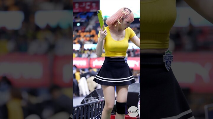 커피를 엎어버린 박성은 치어리더 Park Sung-Eun Cheerleader