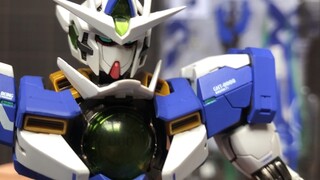 Khi tôi chơi MB Gundam lần đầu tiên, tôi cảm thấy mình như một kẻ thiểu năng...