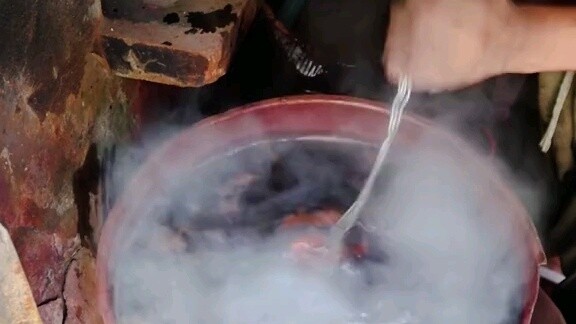 That kind of "gold" bracelet that costs 1 yuan each, this is how it is made