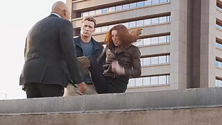 เมื่อพิจารณาจากวิธีการที่น่าเชื่อถือของเหล่าฮีโร่ Marvel การเตะของ Black Widow กลับไม่คาดฝันเลย!