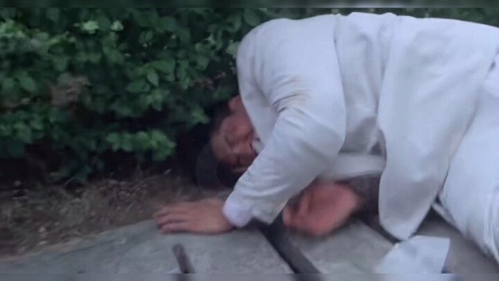 "Who beat my brother so badly?" #LoveSage#Stephen Chow#Roy Cheung#Yuen Wah#Teresa Mo
