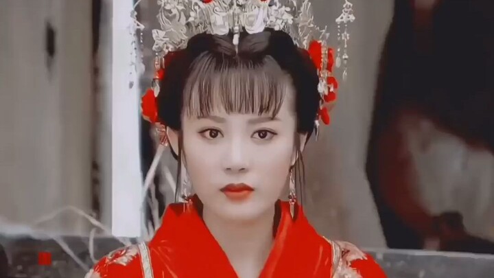 可双儿明明已经穿上嫁衣了啊！