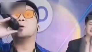 [Sichuan Fanta] Aku tidak bisa memegangnya erat-erat saat aku memotongnya sendiri