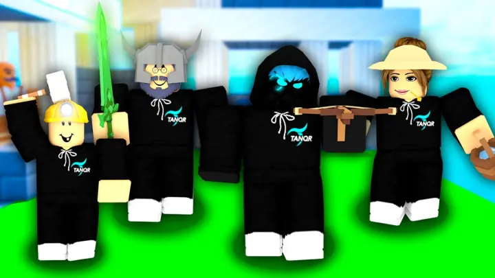 I play with my FAMILY in Roblox Bedwars..