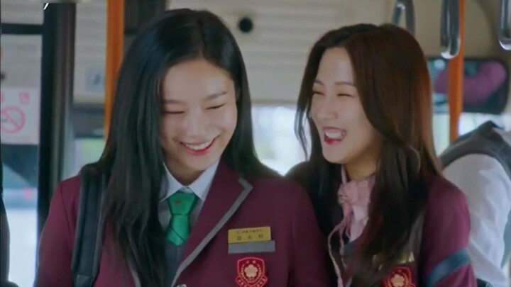 The female academic bully and the school beauty are also good to eat!!! Moon Ga-young Park Yoo-na (O