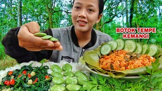 MAKAN LALAPAN PETE MENTAH BOTOK TEMPE KEMANGI PEDAS,TUMIS DAUN UBI#mukbanglalapan#asmr#makandikebun