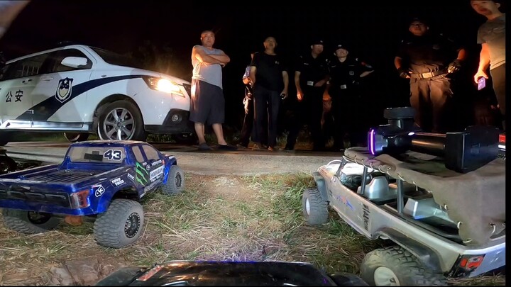 A model friend passed away and met a police uncle who came to check on him! An RC model friend’s art