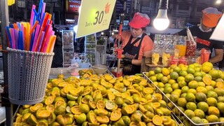 น้ำส้มคั้น น้ำผลไม้ปั่น คั้นสดๆ ร้านฮักปั่น ตลาดเซฟวันโคราช