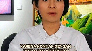 membuka paket harus hati hati