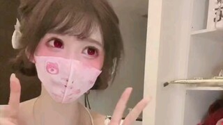 Hôm nay tôi cũng yêu mọi người! Tôi nhớ mọi người nhiều lắm!