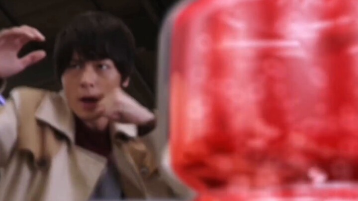 Kamen Rider Build dạng bể bong bóng thỏ, phụ đề hiệu ứng đặc biệt, một thử nghiệm khác về nước