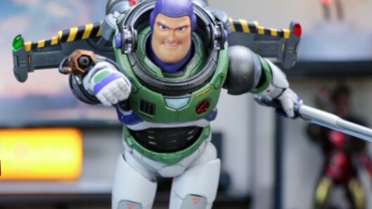 [Ulasan mainan model] Ini seharusnya menjadi mainan bergerak Buzz Lightyear terbaik dari film saat i