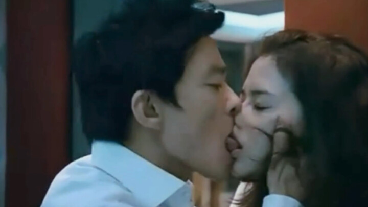 [Adegan Ciuman Asli] Tapi Ini Film Romantis yang Buat Orang Menangis