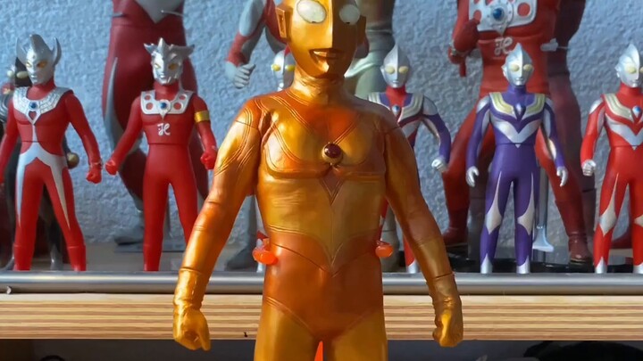 แกะกล่อง Ultraman Jack Xplus Sunset Color Ultraman Jack (กระเป๋า)
