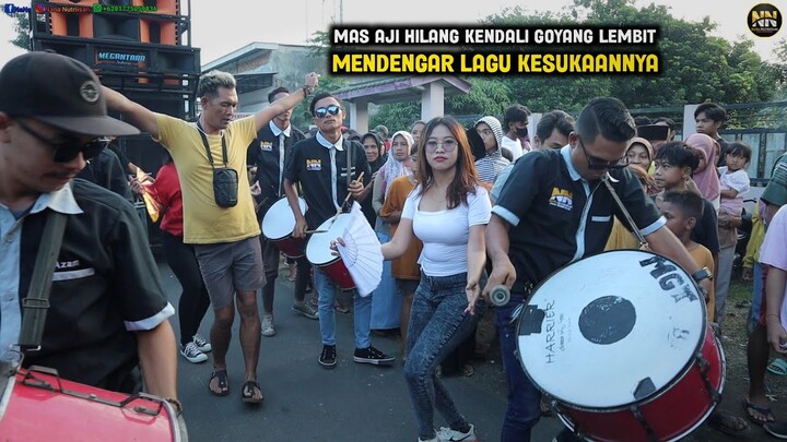 MAS AJI HILANG KENDALI GOYANG LEMBIT SAAT MENDENGAR LAGU KESUKAANNYA
