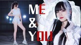 Tao Tao. Me & You- EXID (Disko dengan baju pernikahan)