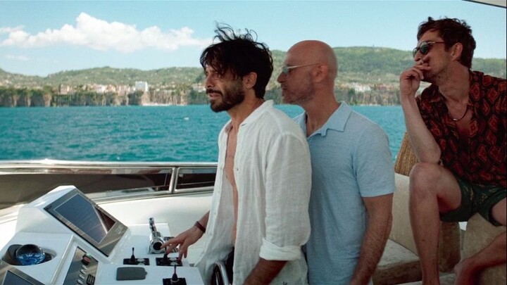 Alta_mar_The_Boat_2022