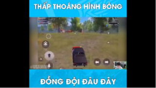 Thấp thoáng hình bóng đồng đội đâu đây