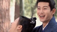 White Deer trò chuyện như thế nào? Người tài xế cho rằng chuyến đi với Chu Thần quá ồn ào và nhờ Zha