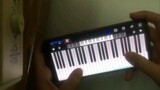 Playing on the piano with a mobile phone: Sa Ye