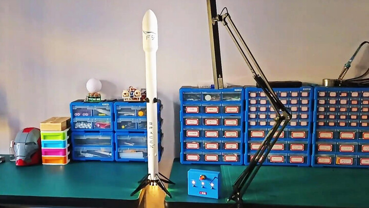 [DIY] Làm một tên lửa nhỏ có thể chơi ở nhà!