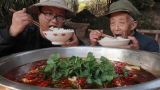 Sichuan Hot and Spicy Instestine and Fish Soup