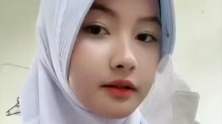 Anak sekolah memang menggoda yakan? ♥️♥️